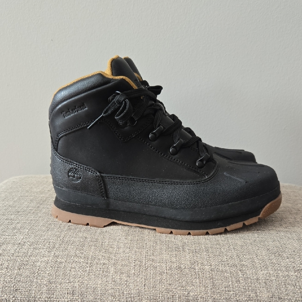 Timberland Women's Black Combat Boots with Tan Collar
